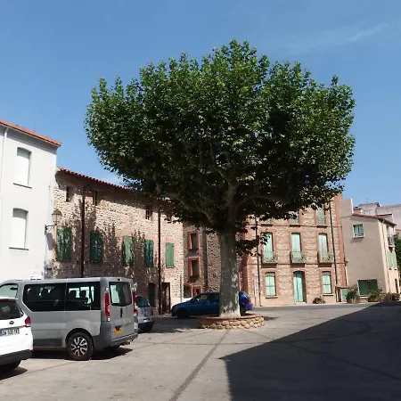 Le Triple Hop Hotel *